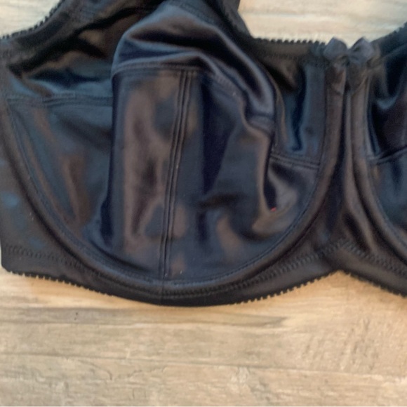 Cabernet Full Coverage Underwired Satin Bra - Picture 4 of 10